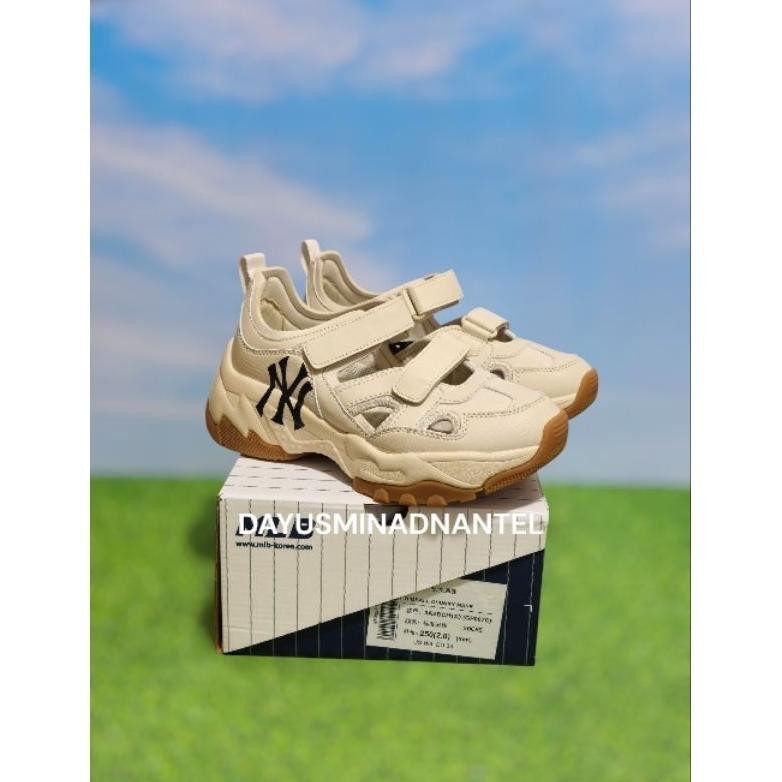 ready sepatu sandal wanita sneakers mlb ny yankes / sepatu sandal mlb chunky mask ny {terbaru/terlar
