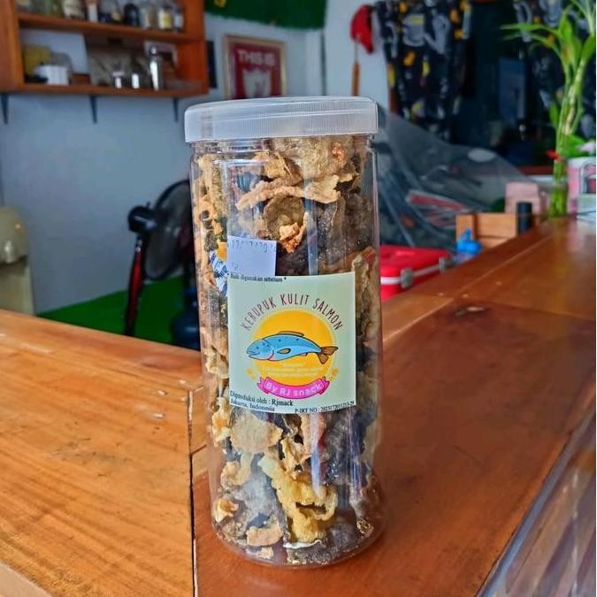 

Kerupuk Kulit Ikan Salmon Original 175gr Cemilan Gurih dan sehat Makanan Toples Food Laut