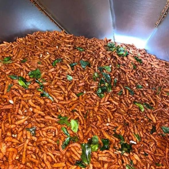 

Basreng pedas daun jeruk 1kg / Bumbu melimpah