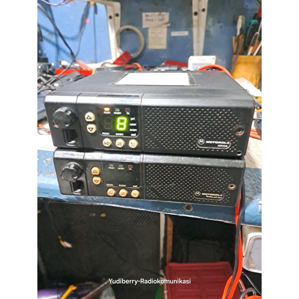 CASING RADIO RIG MOTOROLA GM300 FREKUENSI VHF BOX MOTOROLA GM300  FISIK MULUS 8