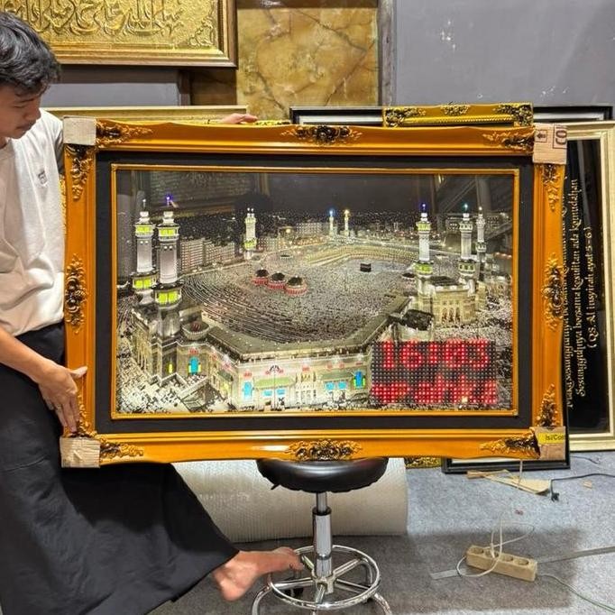 Miliki Jam Adzan Otomatis Kabah Murottal