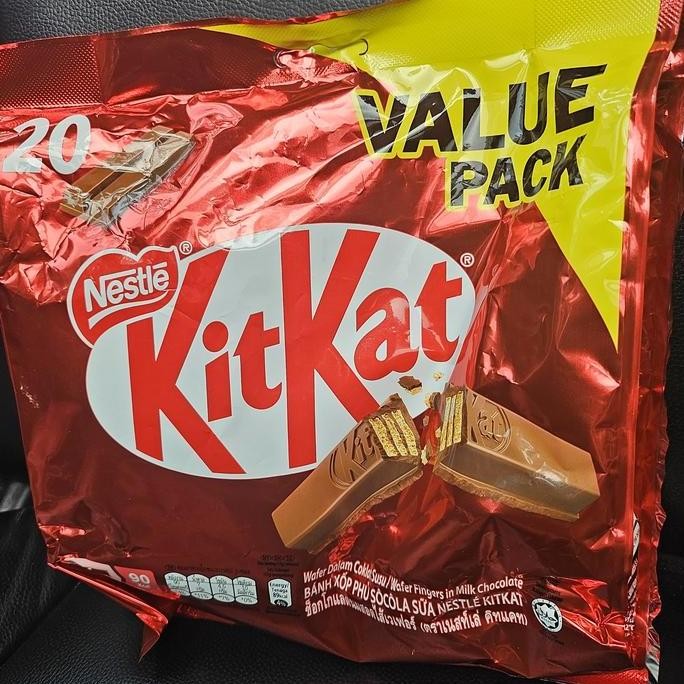 

Murah Coklat Kit Kat Cokelat Chocolate Kitkat Malaysia Value Pack Isi 24 Pcs