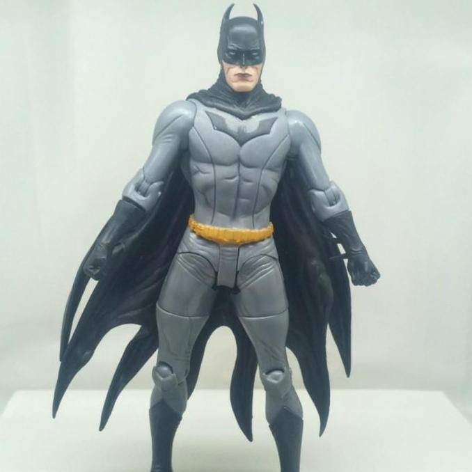 :::::::] MAINAN ACTION FIGURE DC BATMAN