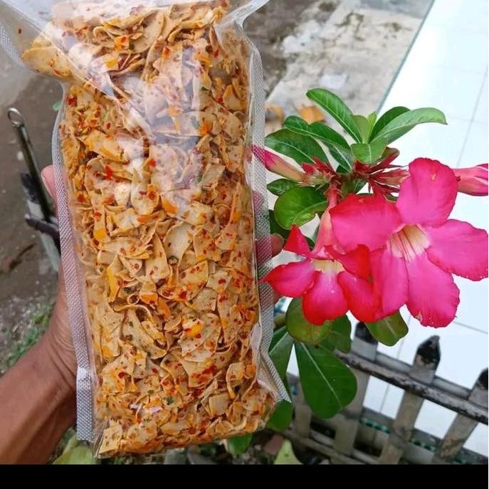 

HIW Basreng seblak daun jeruk pedes 500grm Cikur Food Snacks Pedas