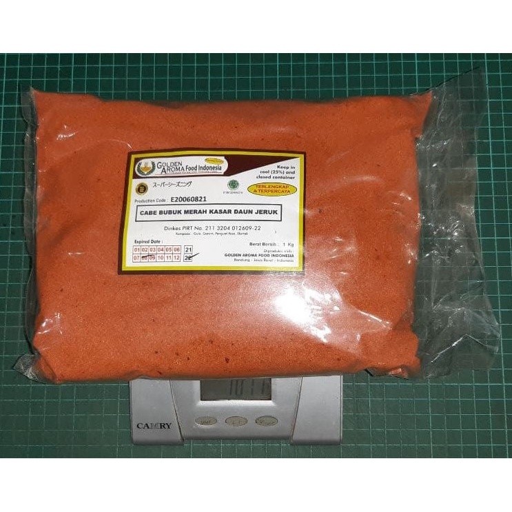 

CABE BUBUK MERAH KASAR DAUN JERUK 1 KG, RASA GURIH PEDAS CABAI DENGAN AROMA DAUN JERUK, TEKSTUR AGAK KASAR, COCOK UNTUK BAHAN SAMBAL REBUS DAN SAMBAL LAINNYA ATAU BISA LANGSUNG DITABUR DI SNACK / MAKANAN. SEPERTI BASO, NASGOR, DLL.