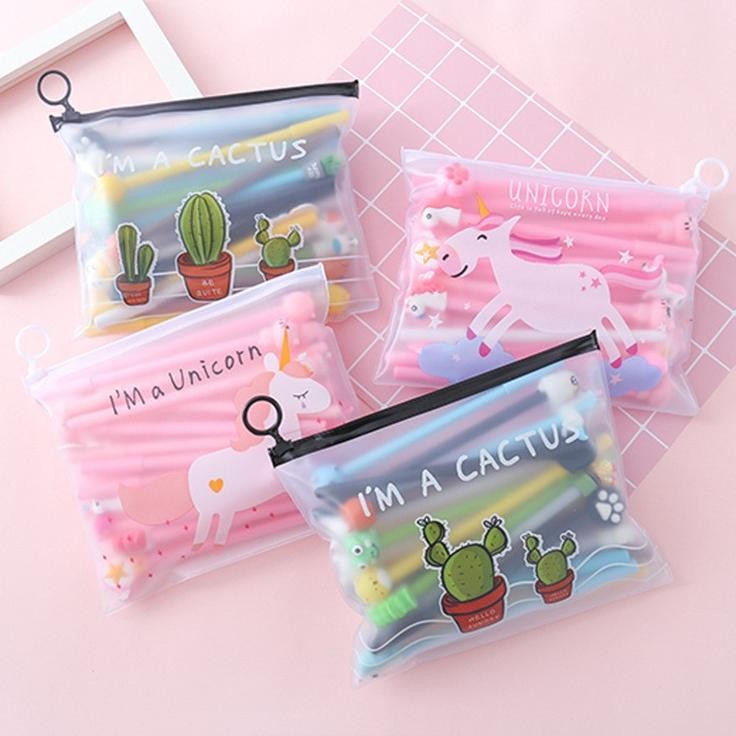 

Terpopuler Hl0078 Pena Karakter Set Pouch Isi 20 Pcs Tempat Pensil Transparan Zipper Bag