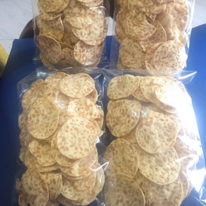 

Desain Elegan Kripik Tempe Sagu Renyah Gurih Khas Trenggalek