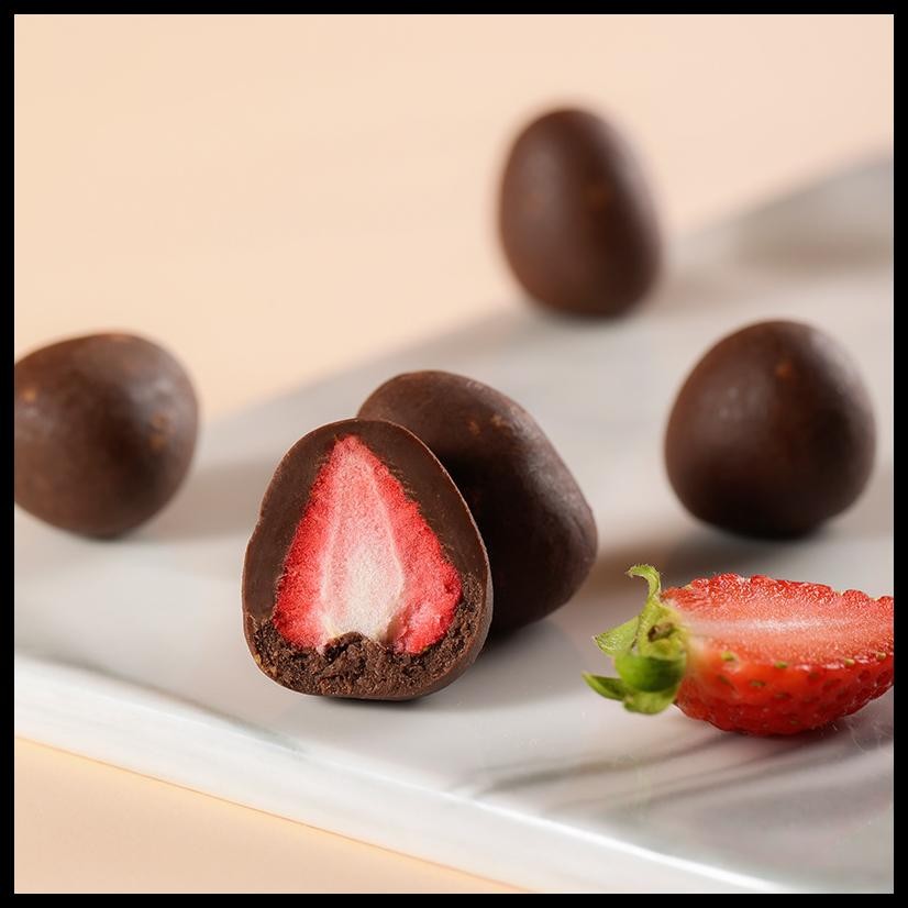 

ANEKA CEMILAN COKLAT STROBERI/TONYS STRAWBERRY CHOCOLATE