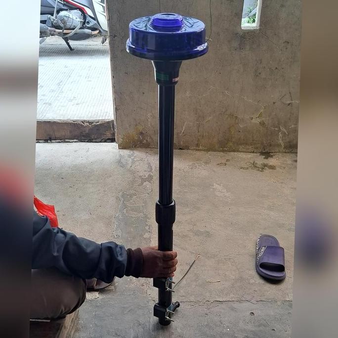 Lampu tiang motor polisi patwal biru strobo