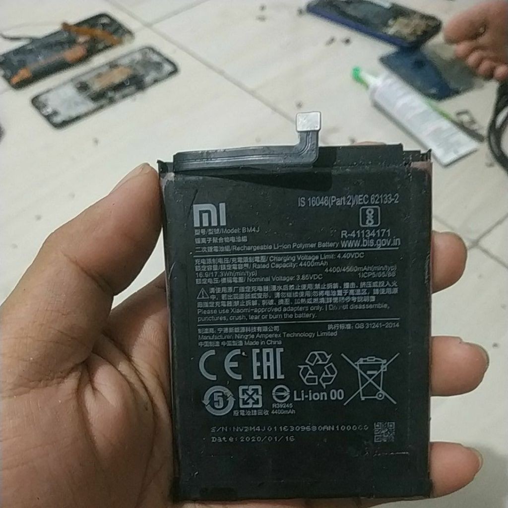 baterai bekas Redmi note 8 pro model BM4J