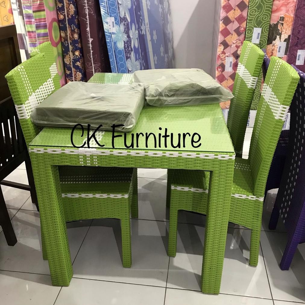 MEJA MAKAN ROTAN SINTETIS KURSI 4