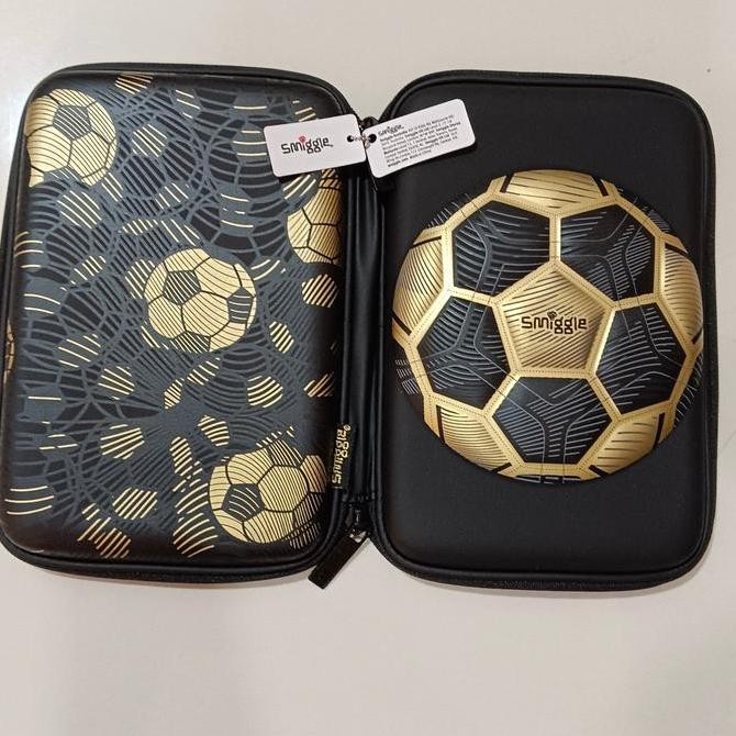 

smiggle pencil case soccer gold /tempat pencil/ kado smiggle ori Kualitas Original