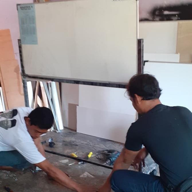 

Whiteboard Magnetik Standing 60 120 Cm Double face Kualitas Original
