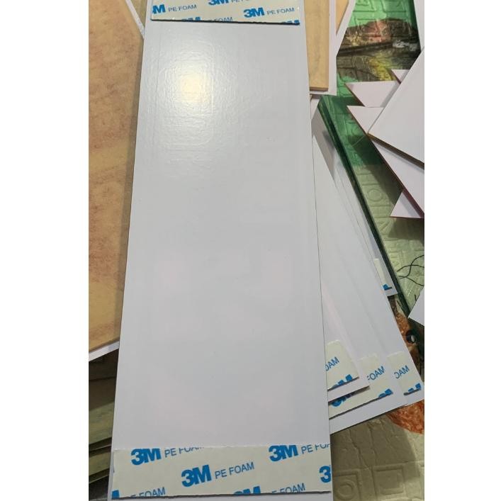 

KA Sign Jalur evakuasi 2 bahasa glow in the dark ukuran 10cm x 30cm