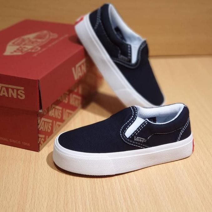 Tersedia Sepatu anak sekolah perempuan laki laki vans slip on hitam putih