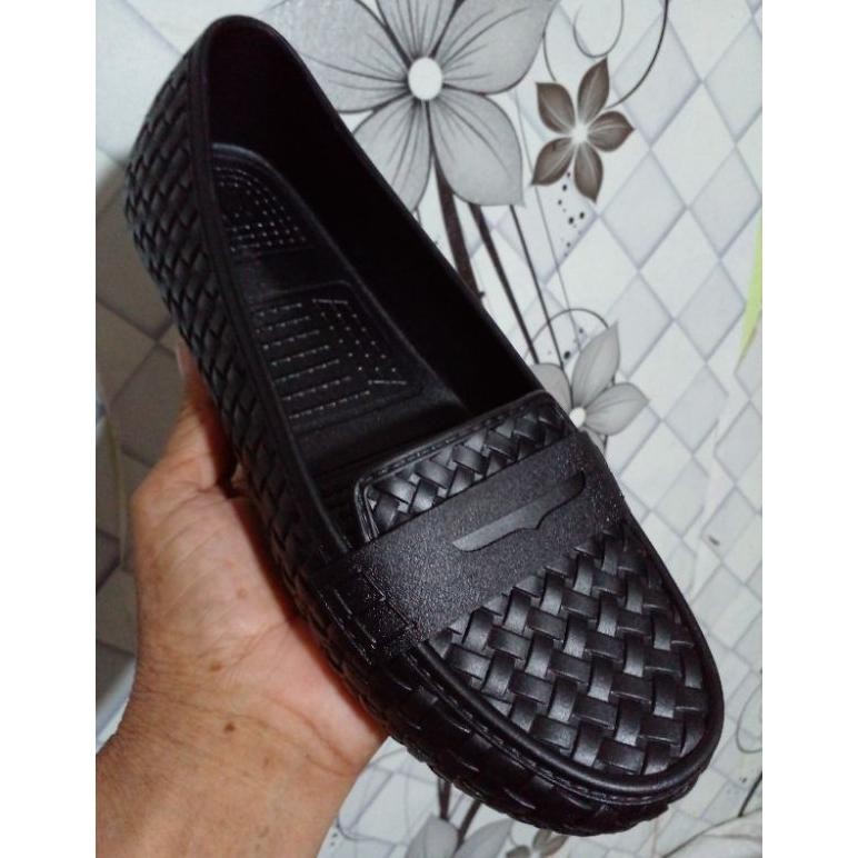 YUMAIDA 23061/SEPATU KARET WANITA MOTIF ANYAMAN HITAM S SIZE 37- 41