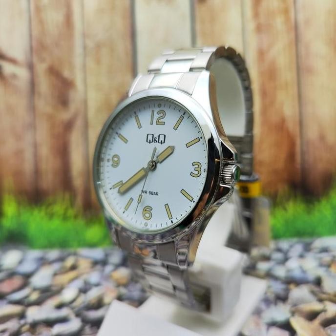 Tersedia Q&Q QQ Analog Jam Tangan Pria Strap Rantai Silver QB12J204Y Original