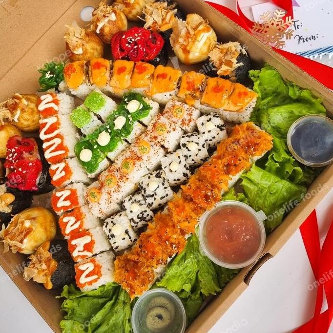 

Hampers Gift Sushi Platter