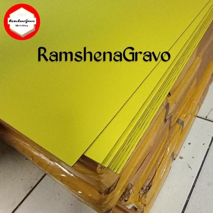 

READY gravoply / bahan name tag / kuning teks hitam /120cmx60cm tebal 1.5mm NEW