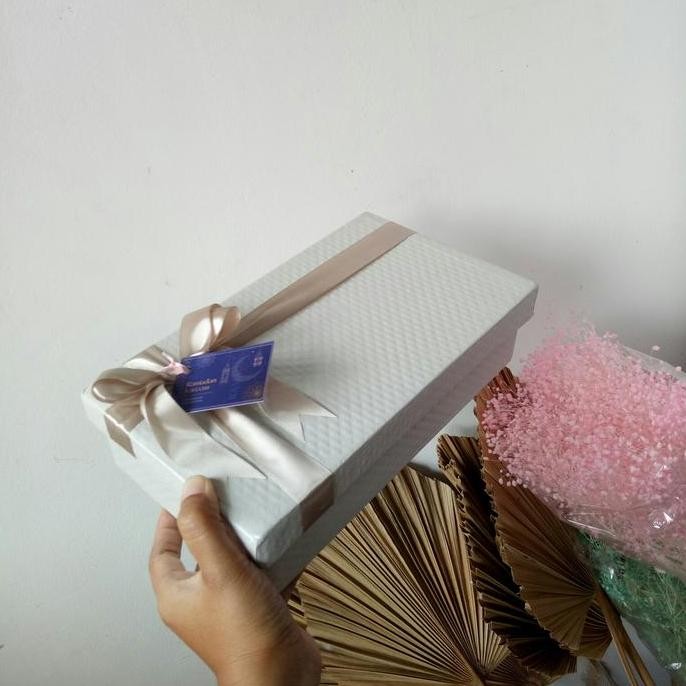 

ready stock kotak kado / box gift ukuran 25x14x6cm
