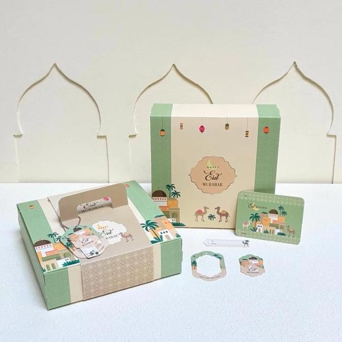 

ready stock 5 Set Box Sabrina 20x20x6 cm Kotak Kue Box Lebaran Idul Fitri