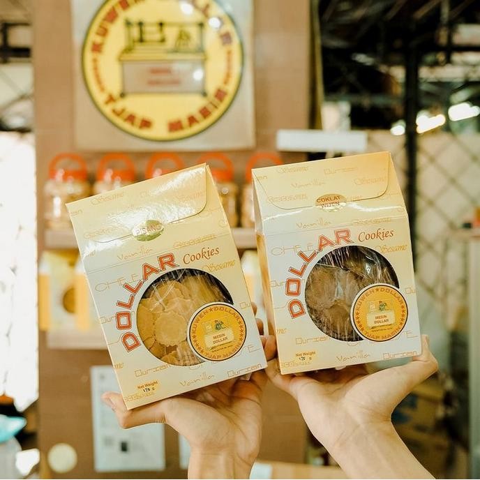 

(Expert) Kuweh Dollar Tjap Masin Medium - Jajanan Khas Surabaya