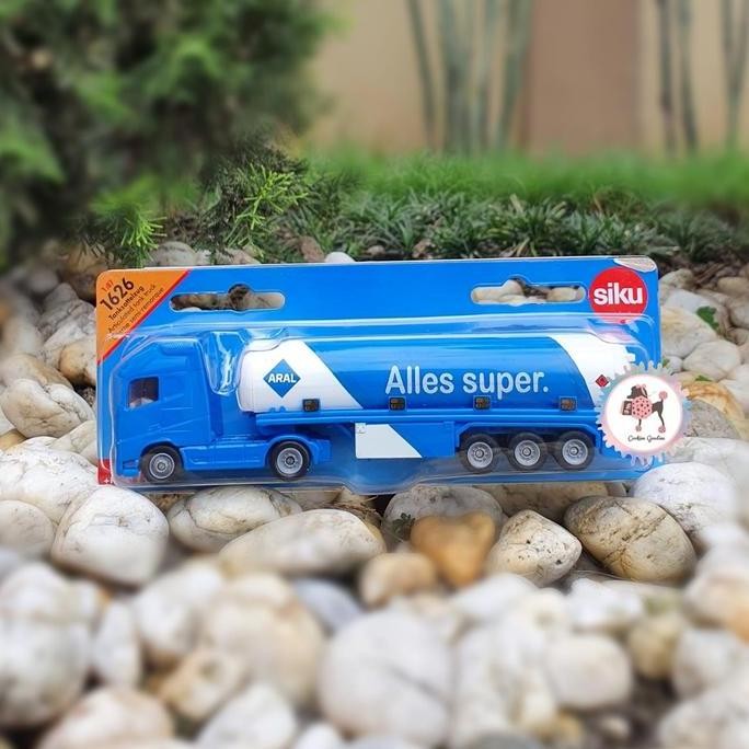 Siku 1626 Articulated Tank Truck