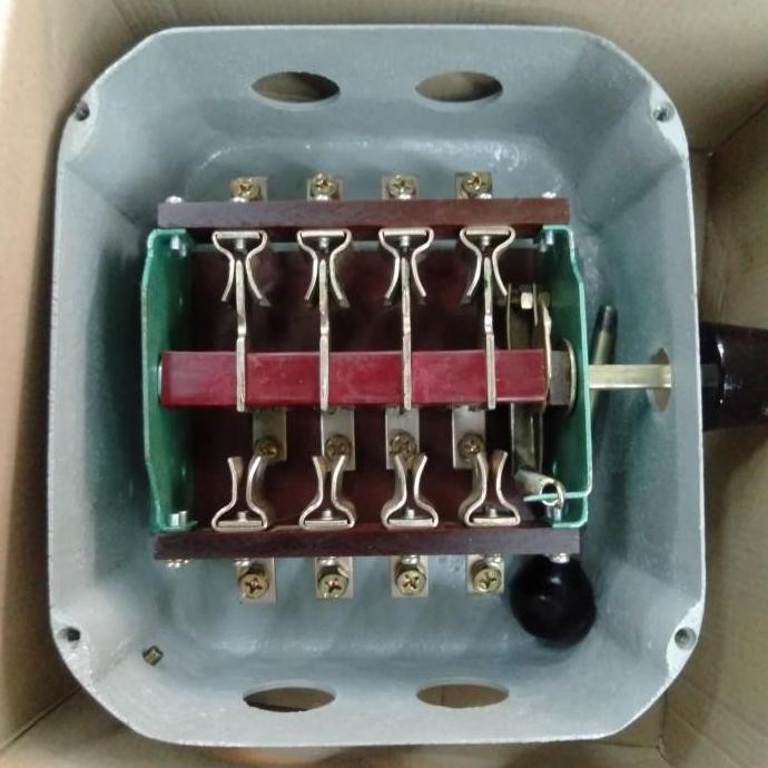 

Terlaris Ohm Saklar Gensetr 63A/Tuas Pln Genset 63A Mde 63A