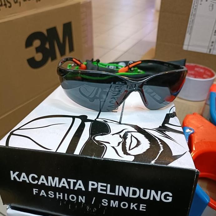 

Terlaris Kecamatan Safety Pelidung Gosave / Smoke Dan Bening