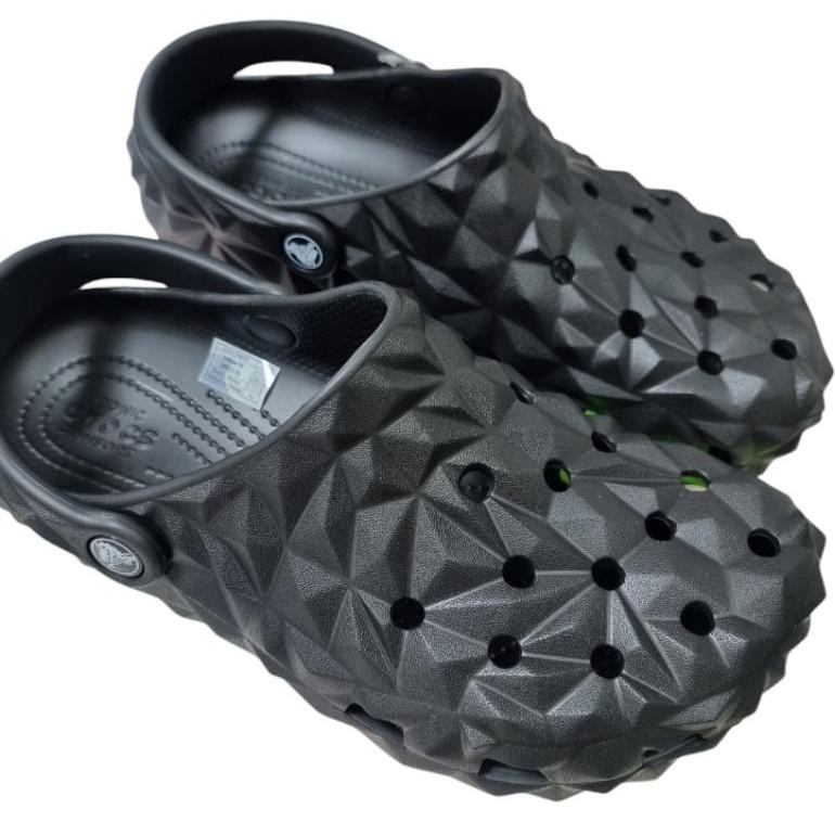 best seller CROCS CLASSIC GEOMETRIC UNISEX/CROCS GEOMETRIC/CROCS PRIA/CROCS WANITA/SANDAL CROCS PRIA