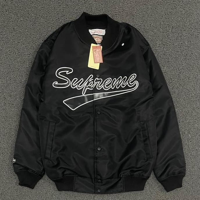 Jaket Varsity Supreme Full Tag & Label Hitam (Best Quality)
