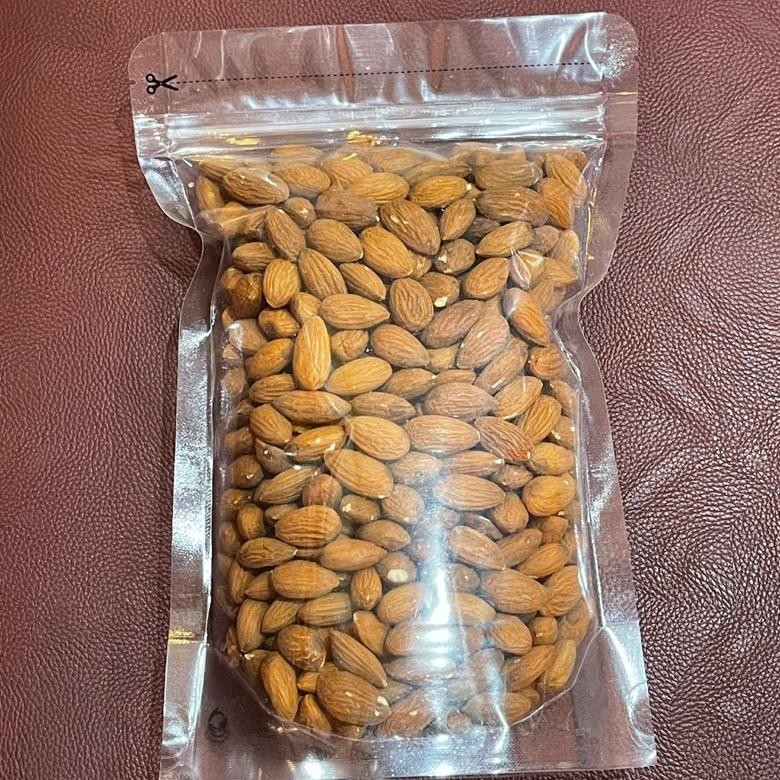 

Roasted Almond Whole 500gr / Almond Panggang Utuh 500gr RB10