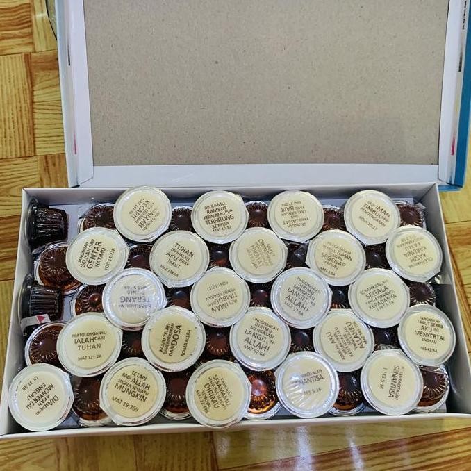 

Hosti Ayat Roti Perjamuan Manna + Anggur cup Perjamuan Kudus - 1 box SS