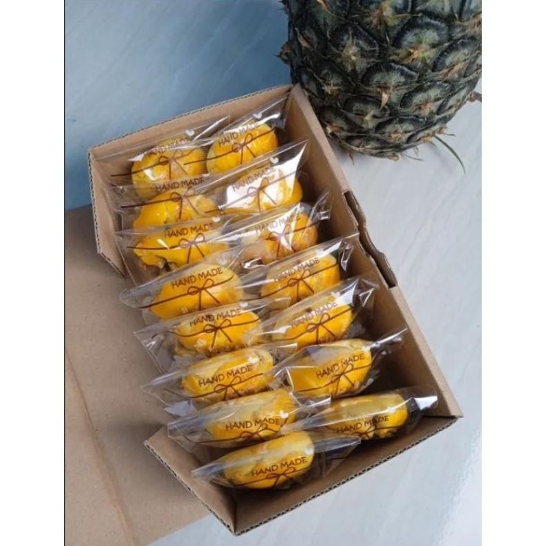 

Promo Nastar Wisman Toping Keju Isian Selai Nanas Isi 15Pcs/ Box Hampers/ Hampers Kue