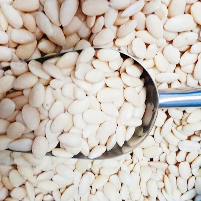 

kacang almond mentah kupas 1 kg termurah