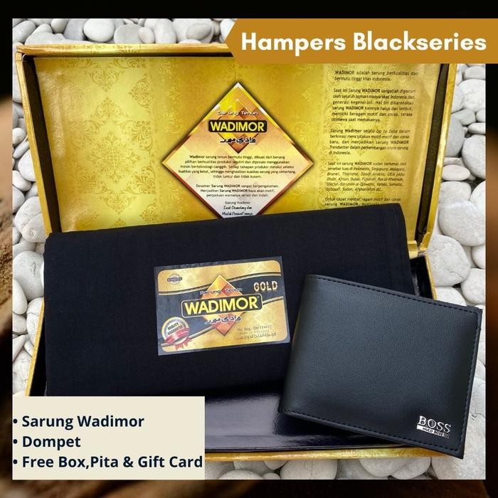 

HARGA TERBARU HAMPERS BLACK SERIES KADO COWOK SAJADAH IDUL FITRI LEBARAN SARUNG 1 SET AL QURAN