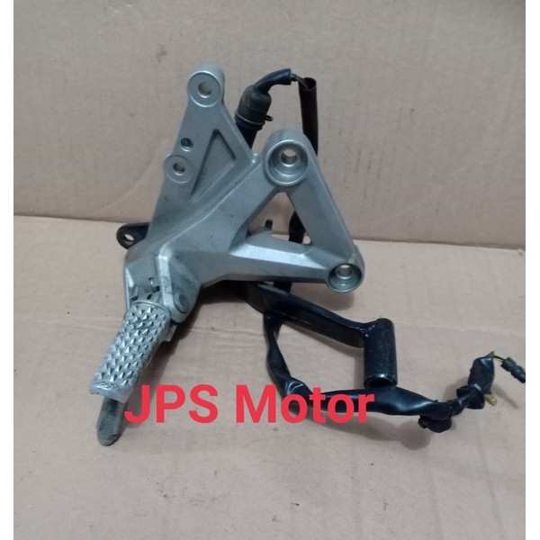 Footstep Depan Cbr 250 Rr Kanan Foot Step Cbr 250Rr Lengkap Original Barang Langka