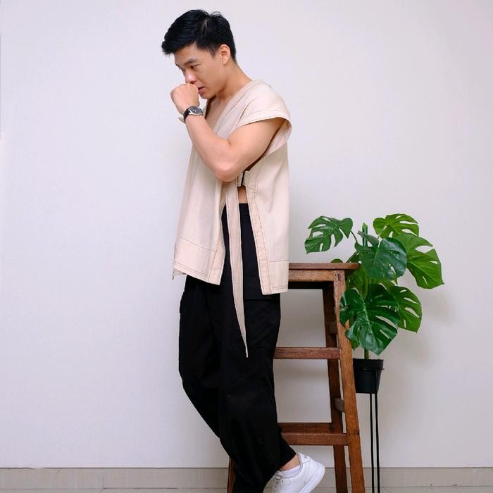 Reid Top baju unik pria baju haram pria baju gesper