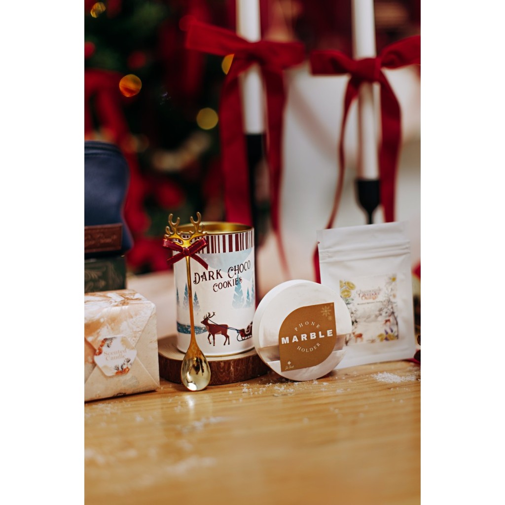 

Triplets - Hampers Natal Christmas Hampers New Year Gift Parsel Natal Hampers Tahun Baru Scented