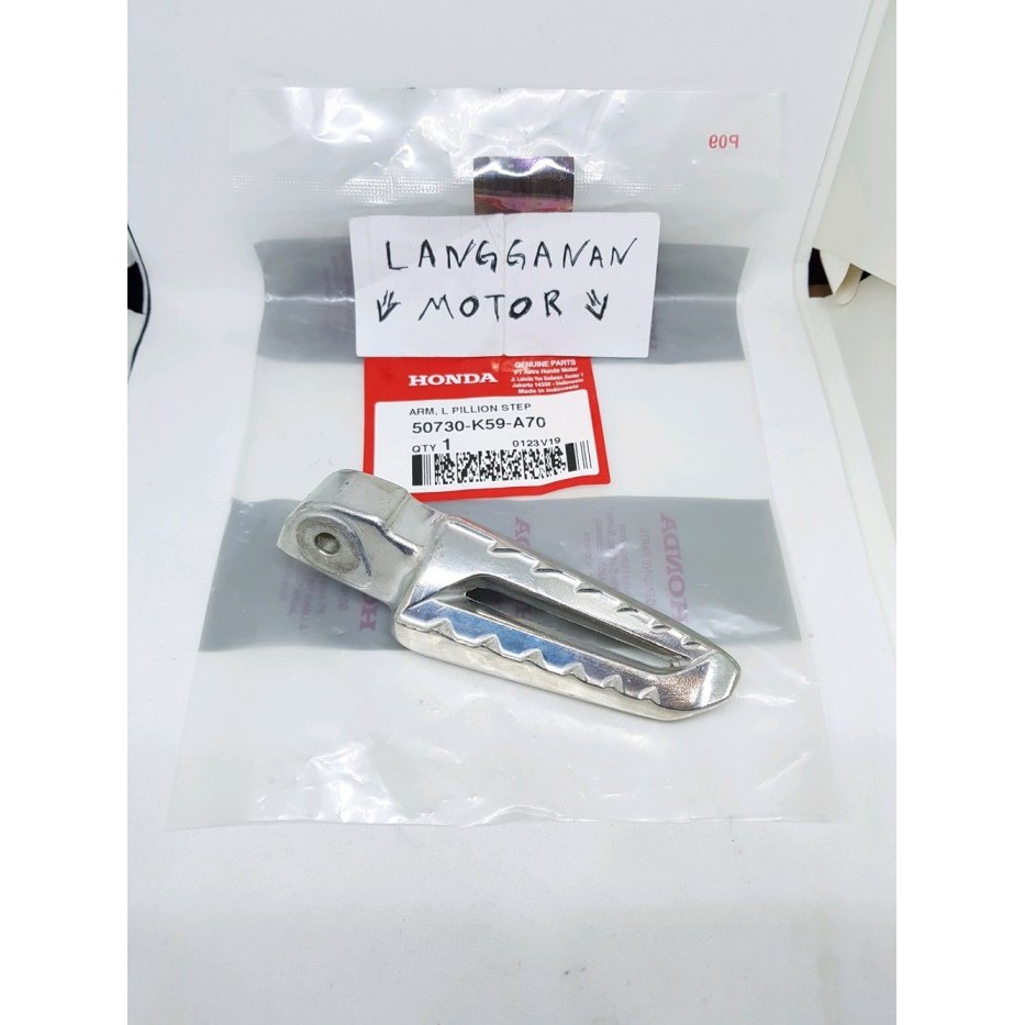 BESI PIJAKAN FOOTSTEP STEP BELAKANG KIRI NEW VARIO 150 KEYLESS - AHM