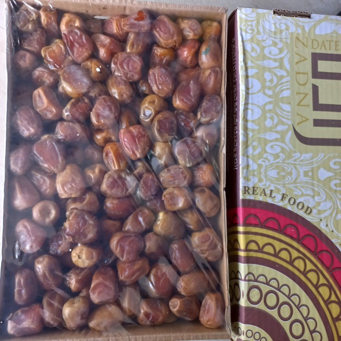 

KURMA SUKARI PREMIUM 3KG - KURMA BERKUALITAS TEKSTUR SANGAT LEMBUT