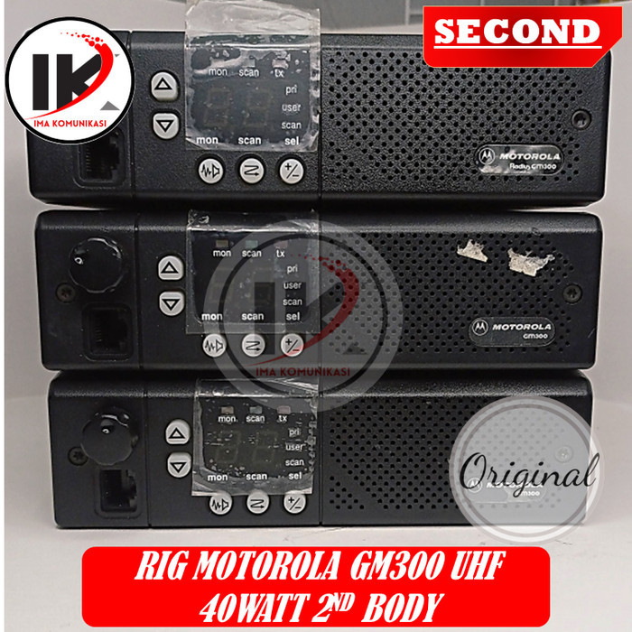 MOTOROLA GM300 UHF 40WATT 2ND LIKE NEW