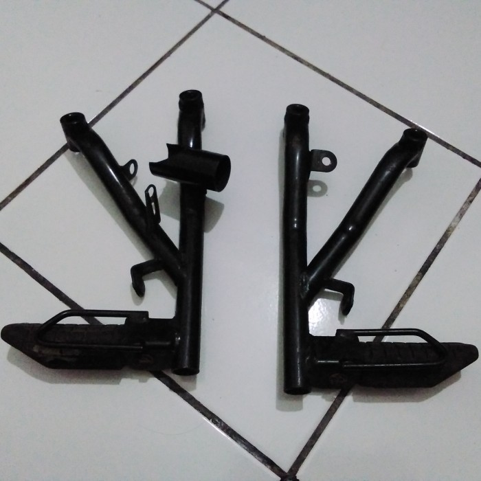 Footstep Vario 110 Lama Karburator Pijakan Dudukan Kaki Foot Step Termurah Langka