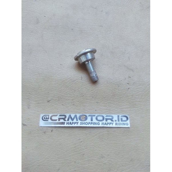 Baut Bolt Special 8 X 22 Pangkon Gantung Mesin Honda Cbr 150 Led New Cb 150 R Led Cb 150 X Ori Copot