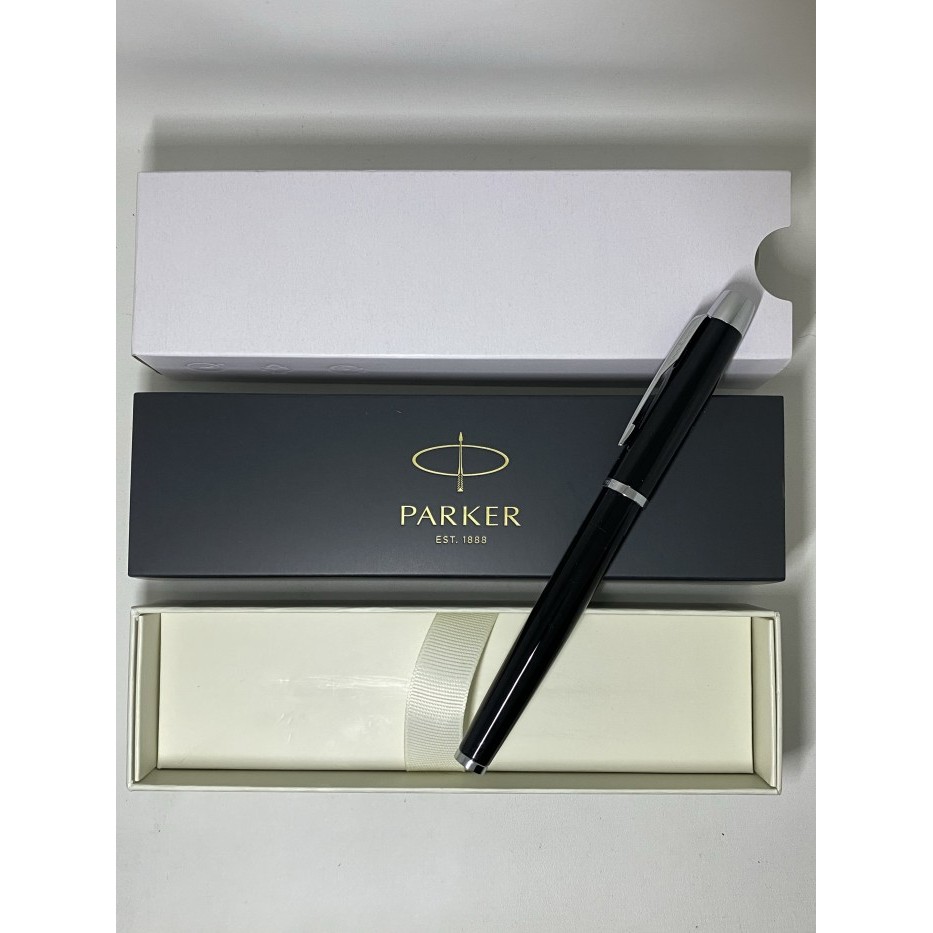 

PULPEN PARKER IM ROLLER BALL LQ BLACK CROME TRIM ( KLIP SILVER )