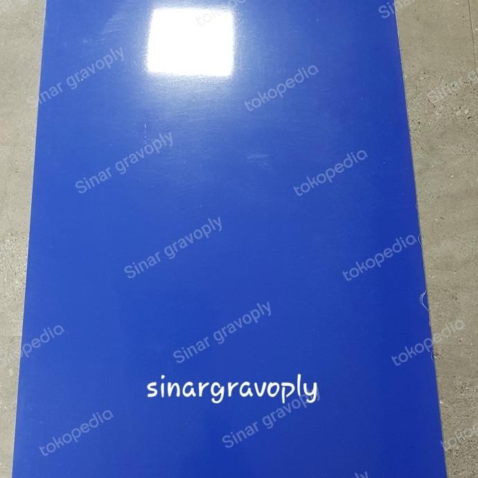 

Promo gravoply biru terang teks putih bahan gravir dll 120x60cm tebal 1.5ml COD
