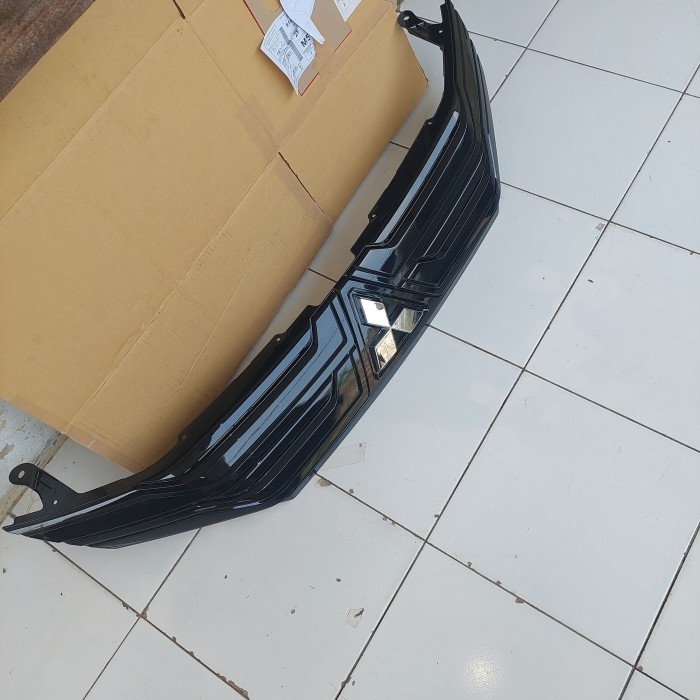 Grill Depan Xpander