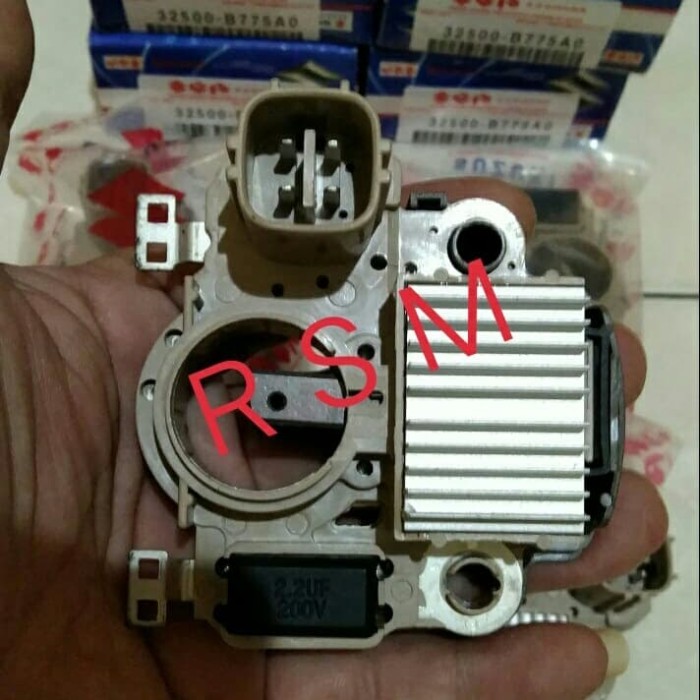 IC REGULATOR/IC ALTERNATOR ESTEEM SIDEKICK TWINCAM SOCKET BULAT