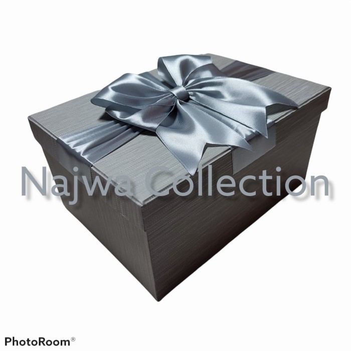 

Kotak Kado Hadiah Spesial Bahan Hardboard Volume 4 Kg