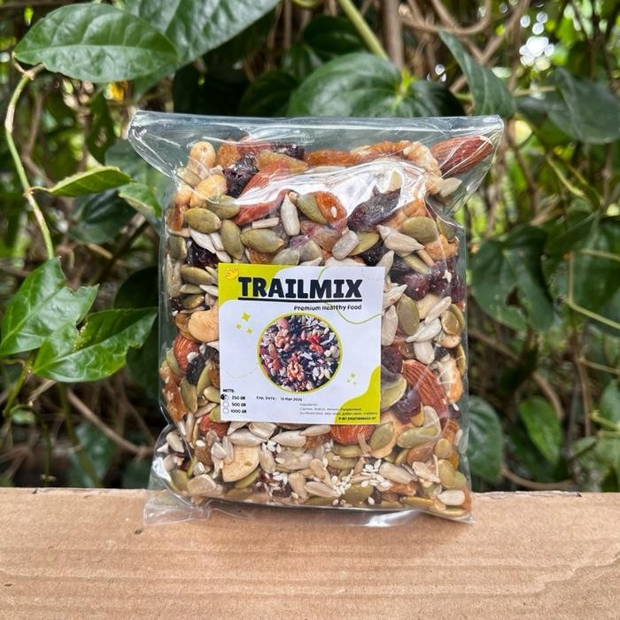 

BARANG TERLARIS TRAIL MIX (NUT MIX DRIED FRUIT) 500GR